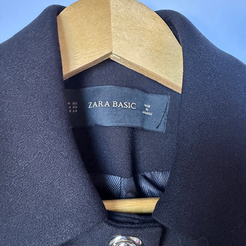 Zara Black Tailored Blazer with Cropped Silhouette Sz XS Lined‎